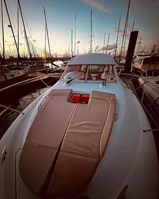 Nuit, A Quai Hotel La Rochelle  Ngoại thất bức ảnh
